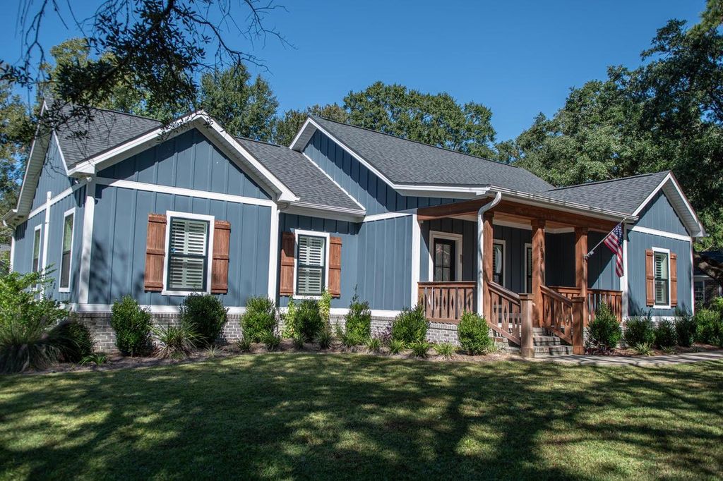 1000 Cuttino St., Georgetown, SC 29440 — exterior