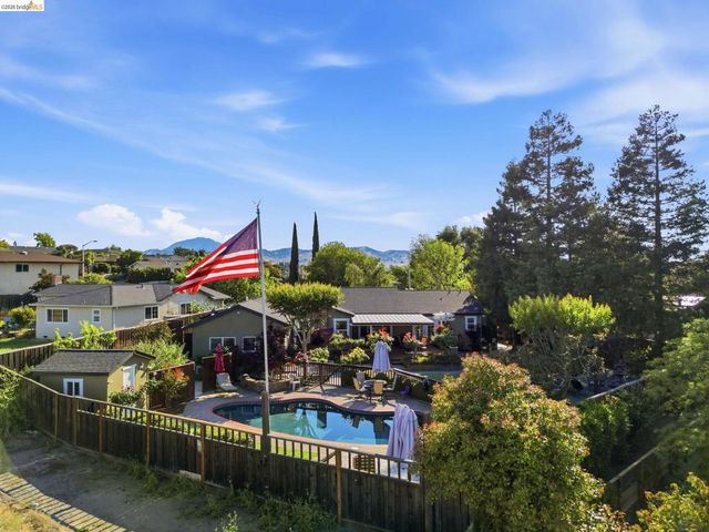 3309 Bluejay Dr, Antioch, CA 94509
