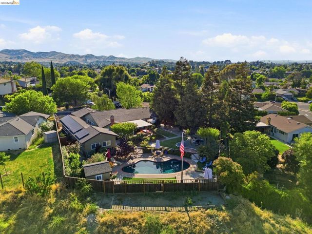 3309 Bluejay Dr, Antioch, CA 94509