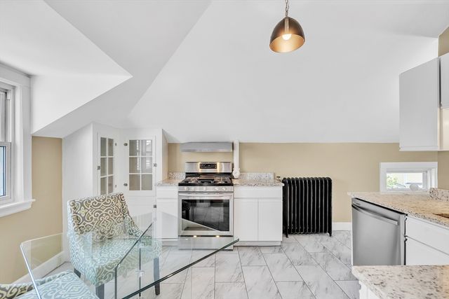 548 High St, Medford, MA 02155