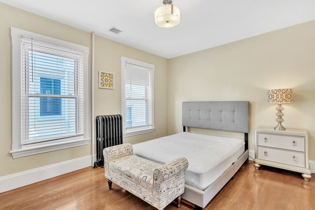 548 High St, Medford, MA 02155
