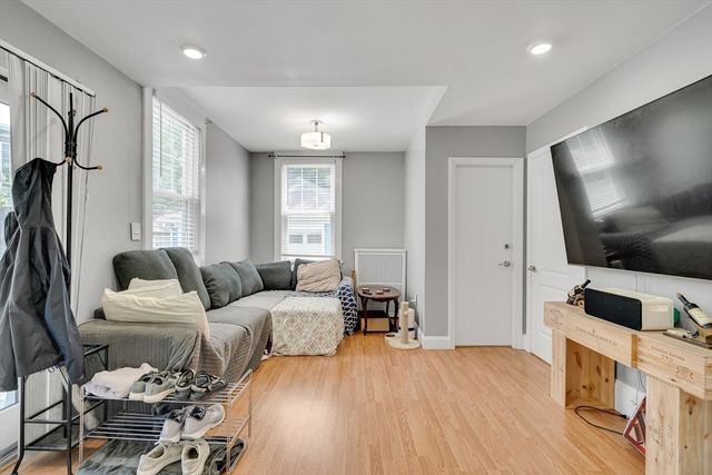548 High St, Medford, MA 02155