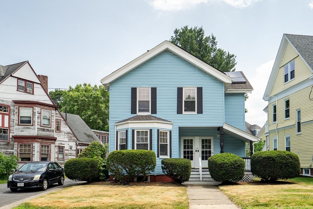 548 High St, Medford, MA 02155