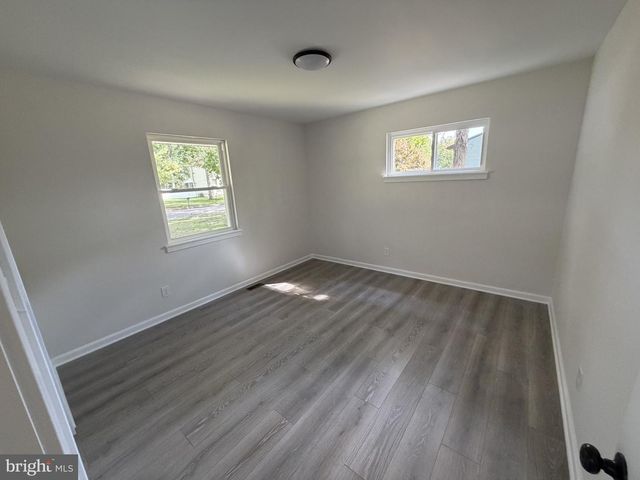 10 ALBERTS AVE, Sicklerville, NJ 08081