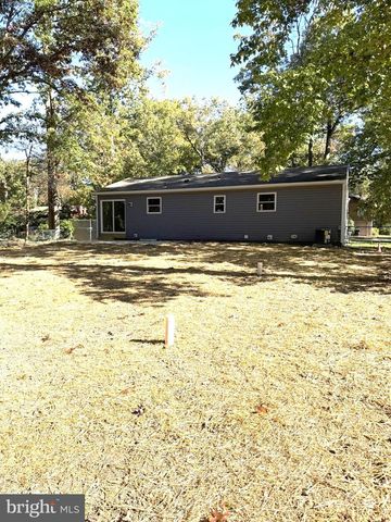 10 ALBERTS AVE, Sicklerville, NJ 08081