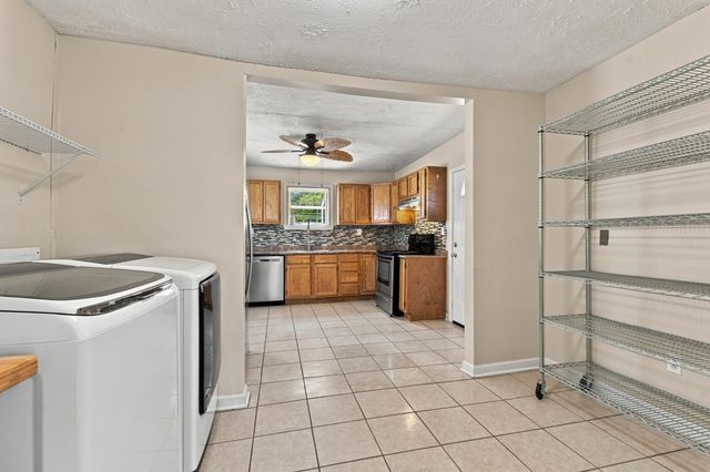909 42nd Ave, N, Nashville, TN 37209