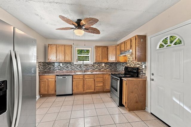 909 42nd Ave, N, Nashville, TN 37209