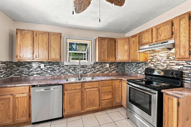 909 42nd Ave, N, Nashville, TN 37209