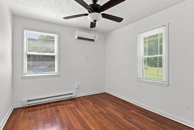 909 42nd Ave, N, Nashville, TN 37209