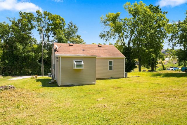 909 42nd Ave, N, Nashville, TN 37209