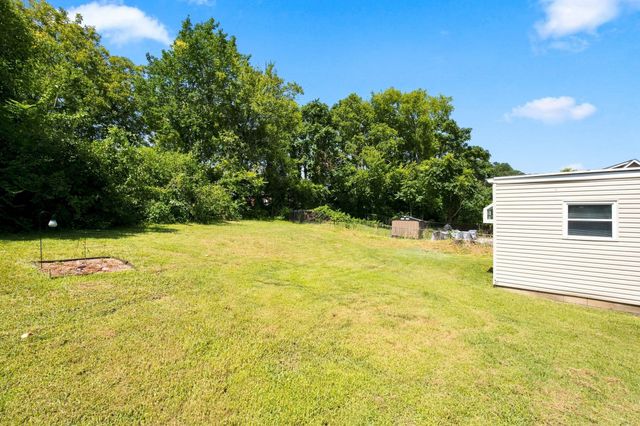 909 42nd Ave, N, Nashville, TN 37209