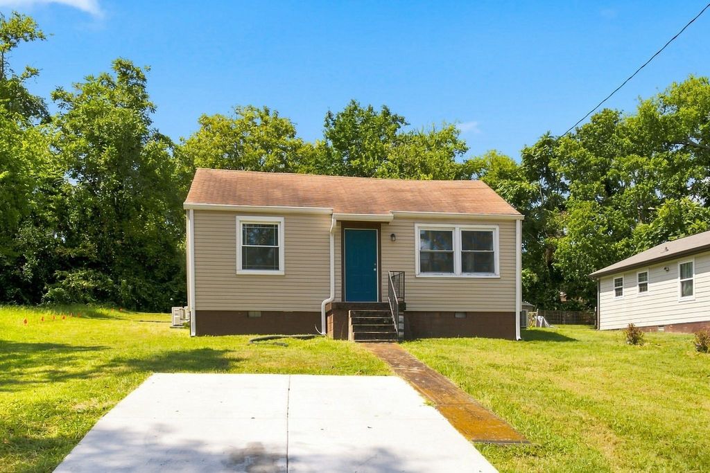 909 42nd Ave, N, Nashville, TN 37209
