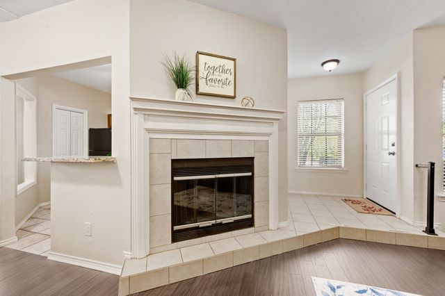 4514 Forestgate Circle, Arlington, TX 76017