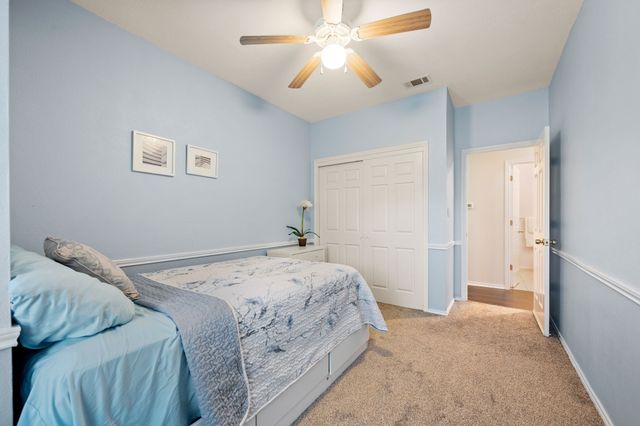 4514 Forestgate Circle, Arlington, TX 76017