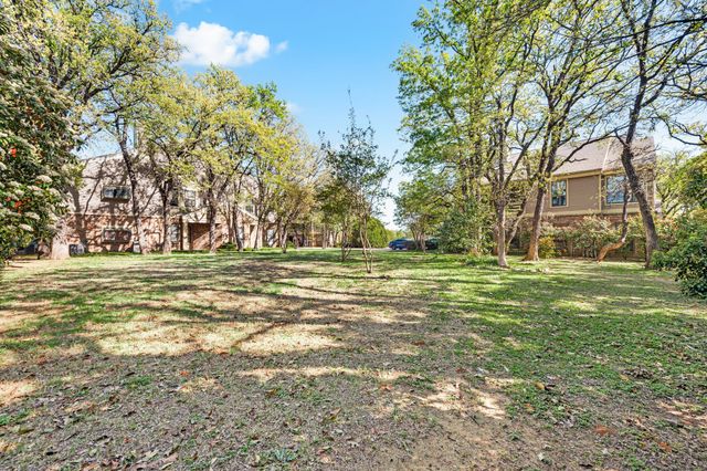 4514 Forestgate Circle, Arlington, TX 76017