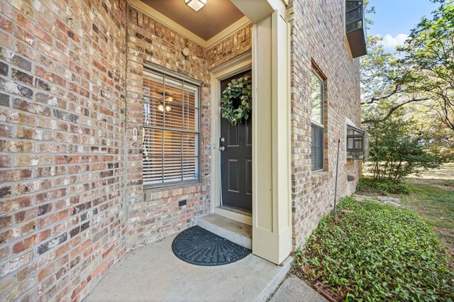 4514 Forestgate Circle, Arlington, TX 76017