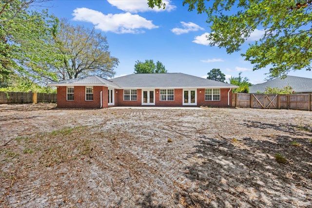 1441 Connemara Cir, Gulf Breeze, FL 32563