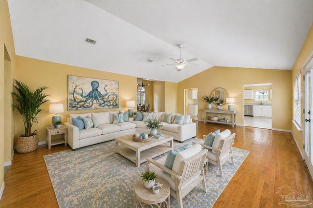 1441 Connemara Cir, Gulf Breeze, FL 32563