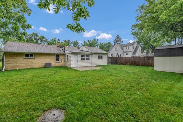10274 W Ford Avenue, Beach Park, IL 60099