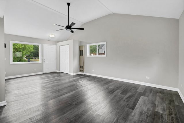10274 W Ford Avenue, Beach Park, IL 60099