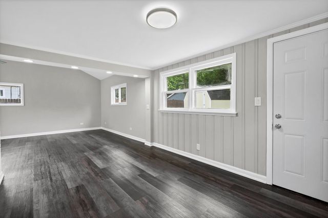 10274 W Ford Avenue, Beach Park, IL 60099