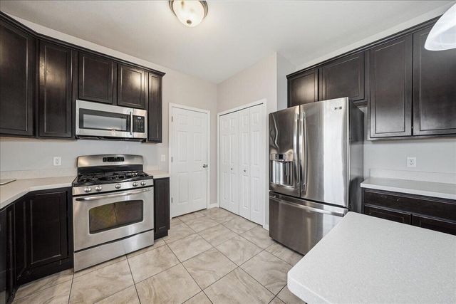 2708 Westwind Drive, Valparaiso, IN 46385