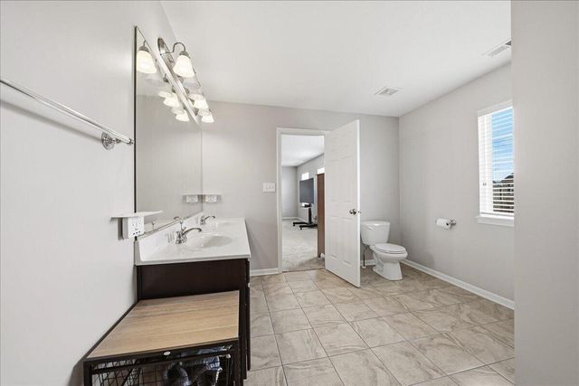 2708 Westwind Drive, Valparaiso, IN 46385