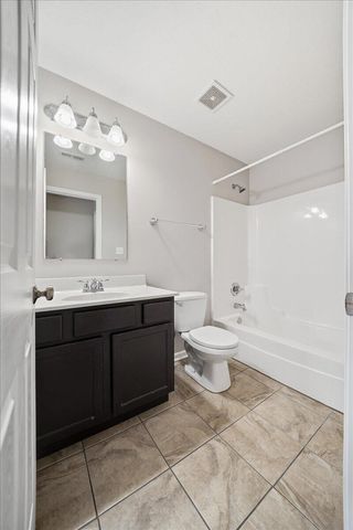 2708 Westwind Drive, Valparaiso, IN 46385