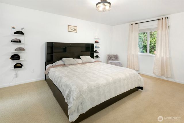 8215 1st Street SE, Lake Stevens, WA 98258