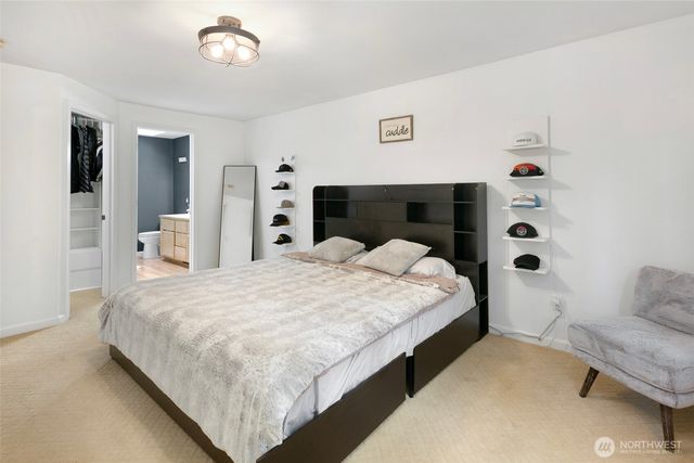 8215 1st Street SE, Lake Stevens, WA 98258