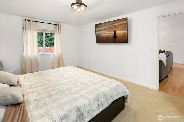 8215 1st Street SE, Lake Stevens, WA 98258