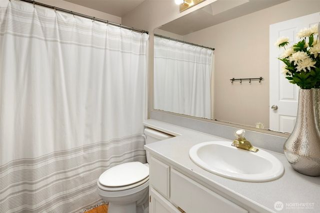 8215 1st Street SE, Lake Stevens, WA 98258