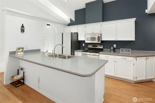 8215 1st Street SE, Lake Stevens, WA 98258