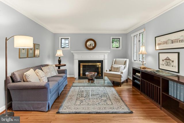 809 ENDERBY DR, Alexandria, VA 22302