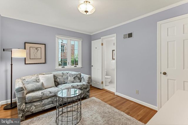 809 ENDERBY DR, Alexandria, VA 22302