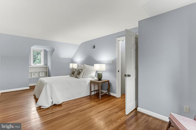 809 ENDERBY DR, Alexandria, VA 22302
