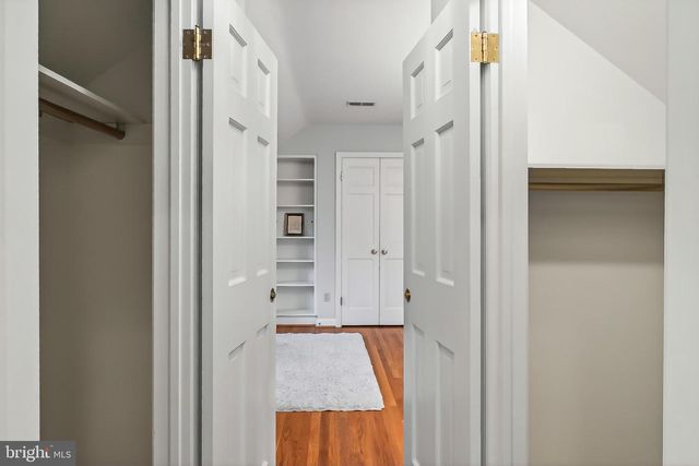 809 ENDERBY DR, Alexandria, VA 22302