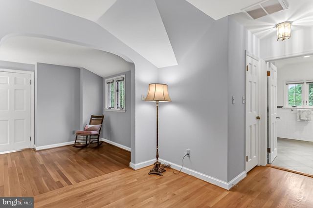 809 ENDERBY DR, Alexandria, VA 22302