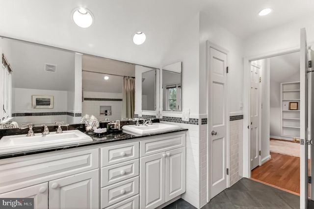 809 ENDERBY DR, Alexandria, VA 22302