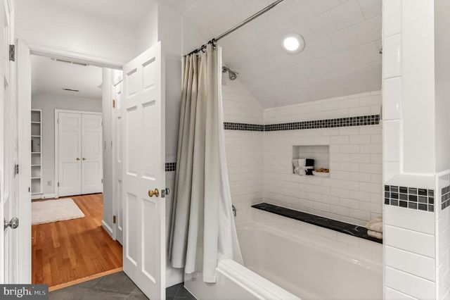 809 ENDERBY DR, Alexandria, VA 22302
