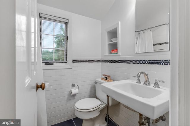 809 ENDERBY DR, Alexandria, VA 22302
