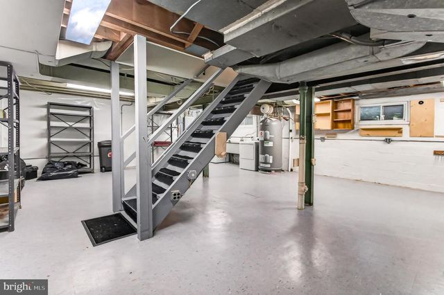 809 ENDERBY DR, Alexandria, VA 22302