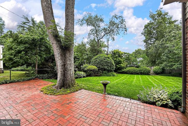 809 ENDERBY DR, Alexandria, VA 22302
