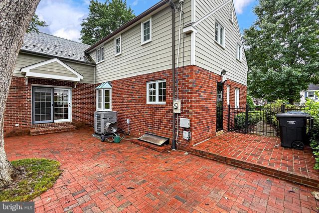 809 ENDERBY DR, Alexandria, VA 22302