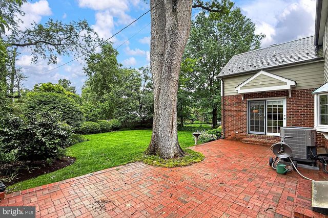 809 ENDERBY DR, Alexandria, VA 22302