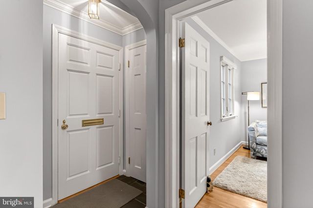 809 ENDERBY DR, Alexandria, VA 22302