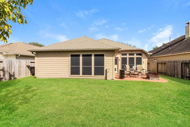 867 Sierra Brook Lane, League City, TX 77573