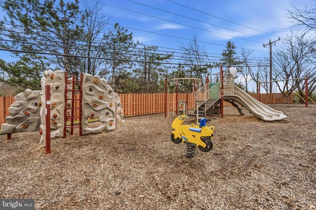 229 PARK GATE DR SE, Leesburg, VA 20175