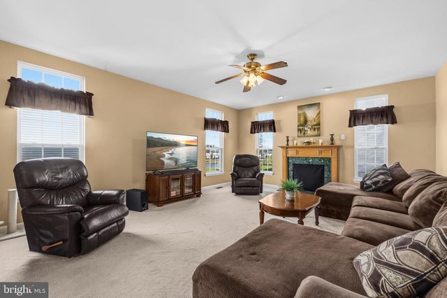 229 PARK GATE DR SE, Leesburg, VA 20175