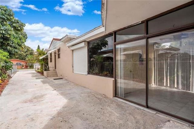 52 E 50th Place, Hialeah, FL 33013